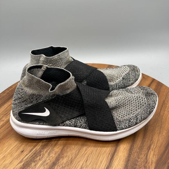 Nike Free RN Motion Flyknit Shoes Mens Size 8 Oreo Black Running Comfort Walking - Picture 1 of 8